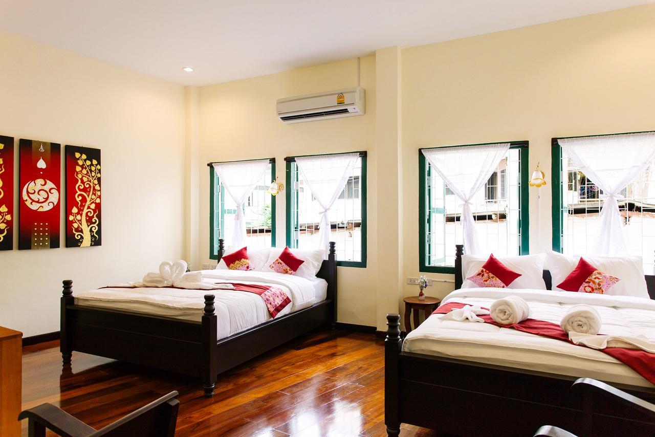 Srisomboon Hostel Trang Exterior photo